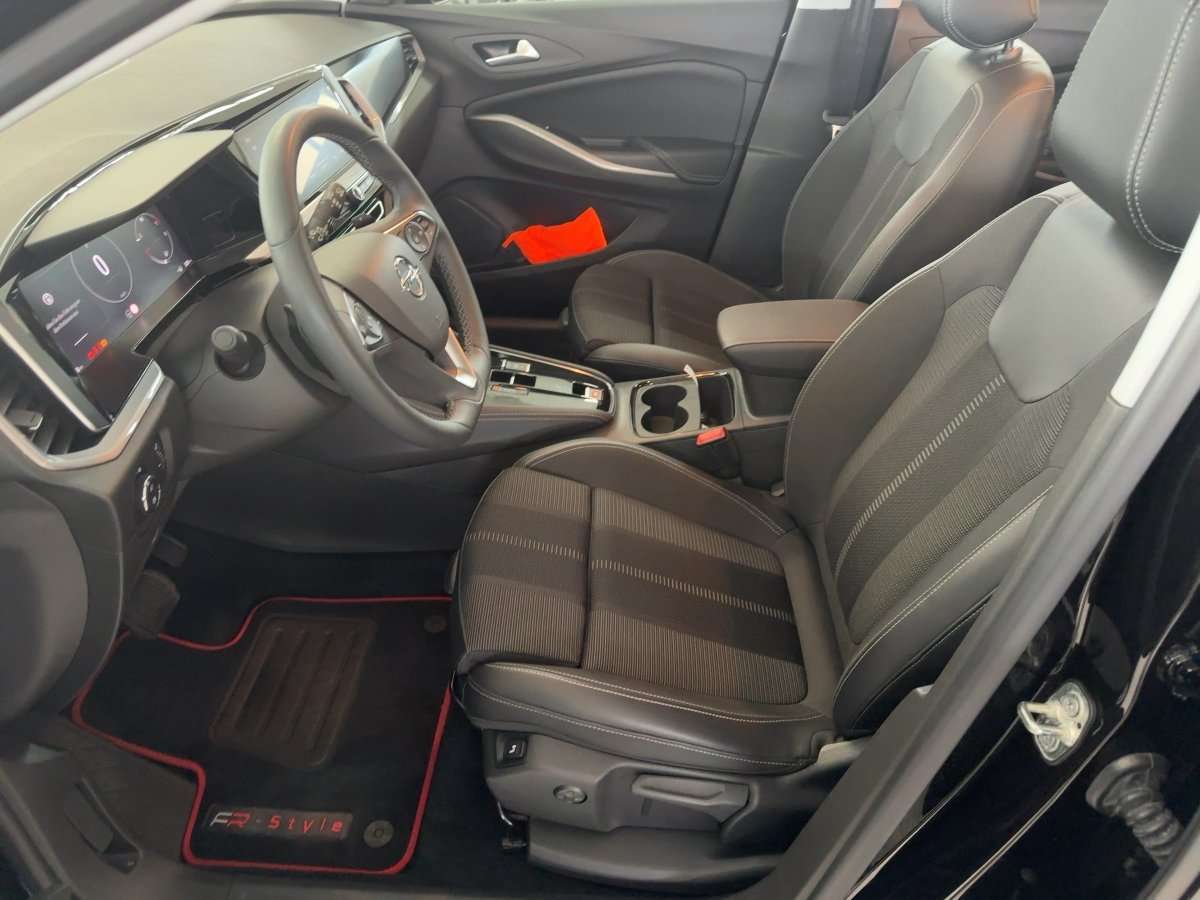 Fahrzeugbild eines Opel Grandland X