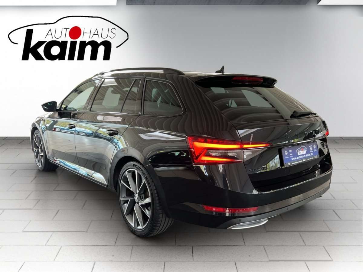 Fahrzeugbild eines Skoda Superb