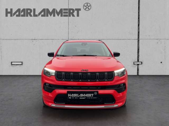 Fahrzeugbild eines Jeep Compass
