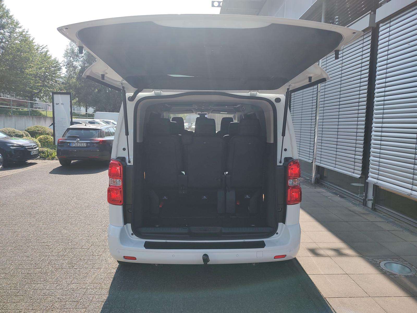 Fahrzeugbild eines Opel Zafira Life