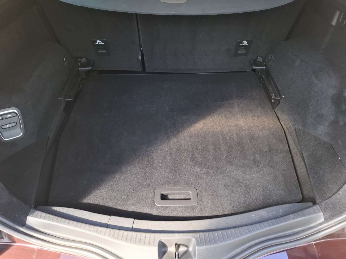 Fahrzeugbild eines Renault Grand Scénic