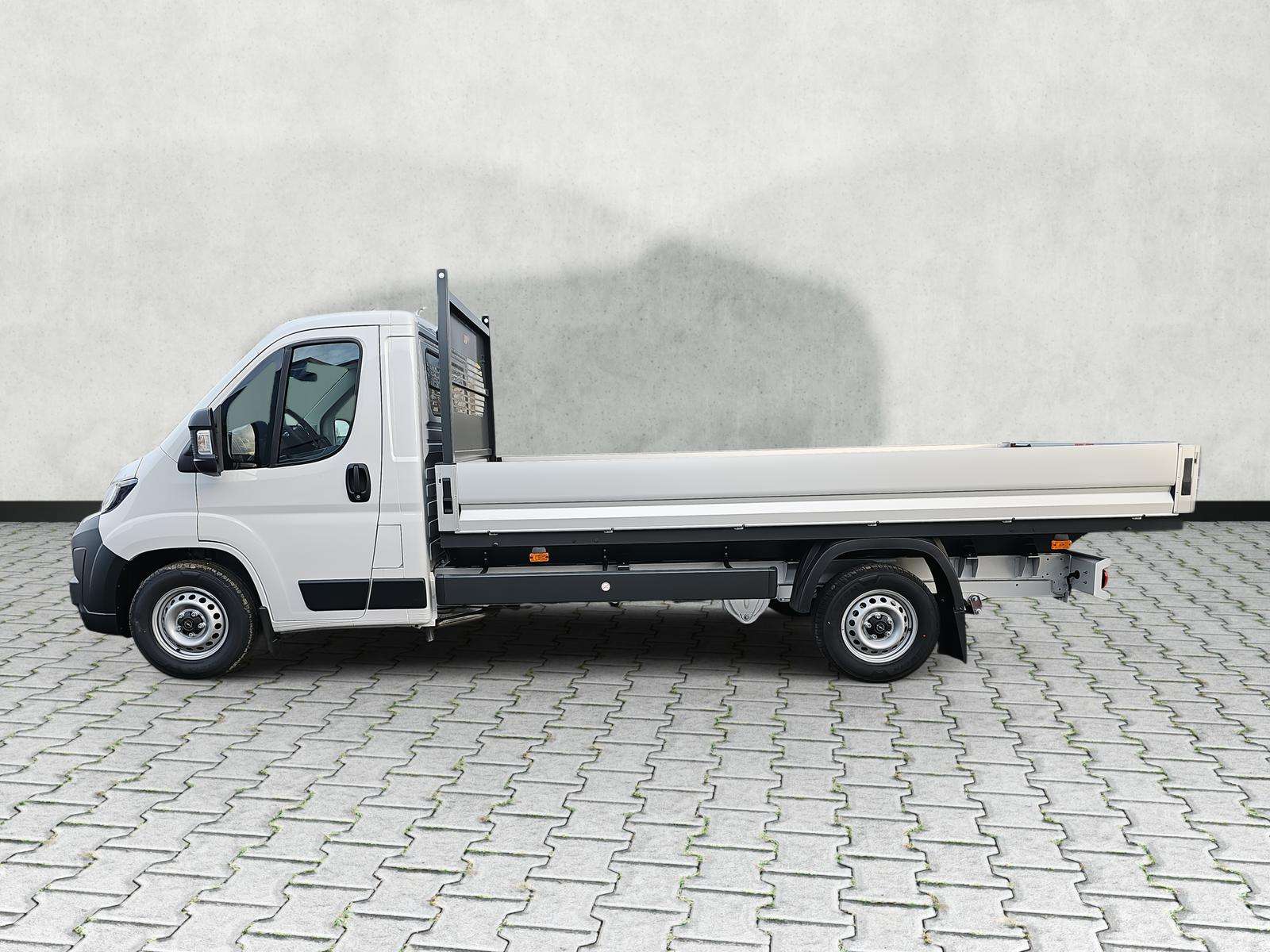 Fahrzeugbild eines Opel Movano