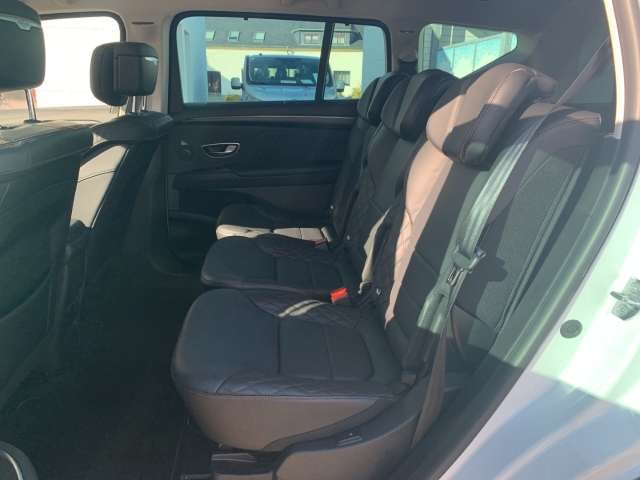 Fahrzeugbild eines Renault Espace