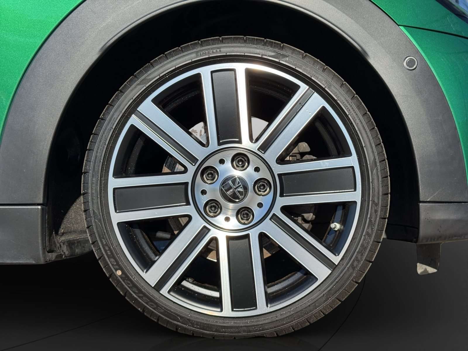 Fahrzeugbild eines MINI COOPER