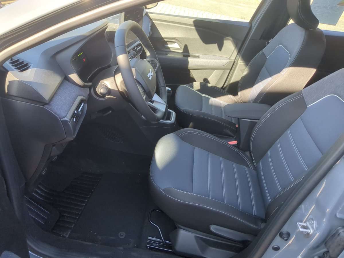 Fahrzeugbild eines Dacia Sandero