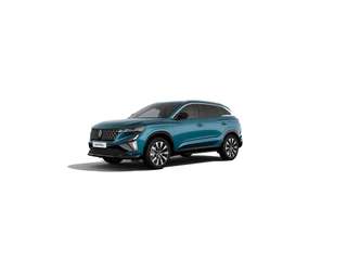 Schräge Frontansicht auf einen Renault Austral , freigestellt