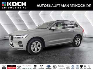 Schräge Frontansicht auf einen Volvo XC60 , freigestellt
