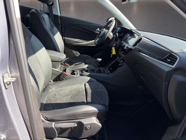 Fahrzeugbild eines Opel Grandland X