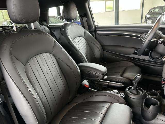 Fahrzeugbild eines MINI COOPER