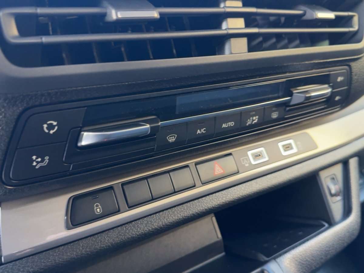 Fahrzeugbild eines Opel Zafira