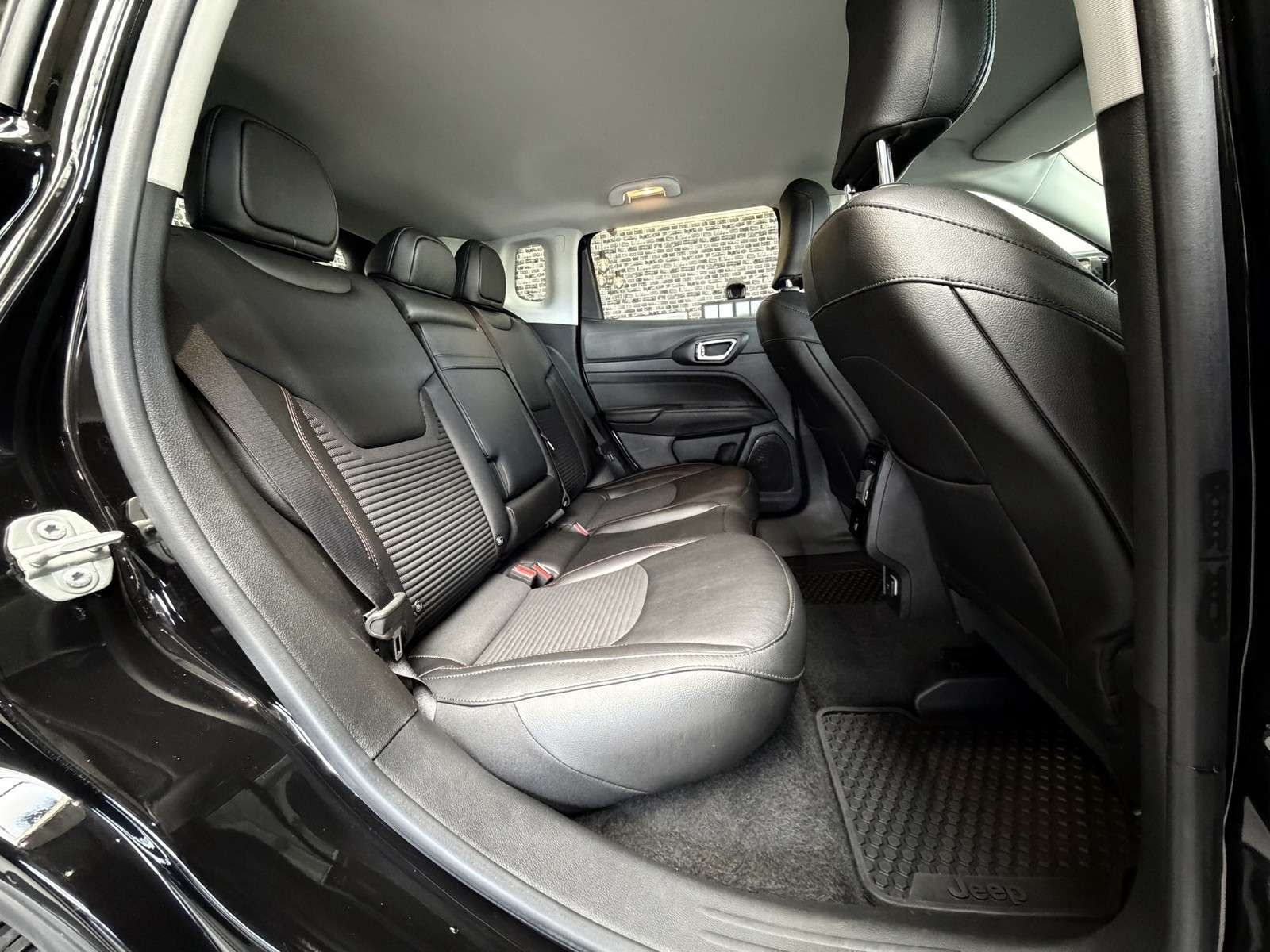 Fahrzeugbild eines Jeep Compass