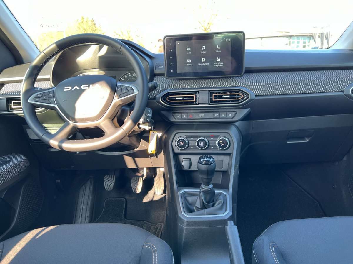 Fahrzeugbild eines Dacia Sandero