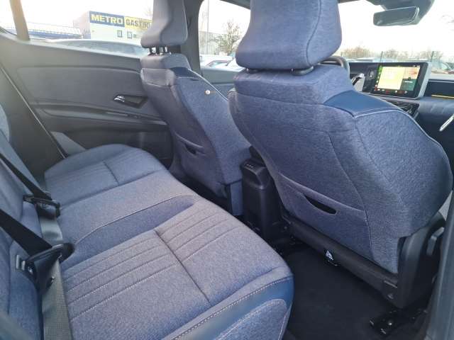 Fahrzeugbild eines Renault 4 E-TECH