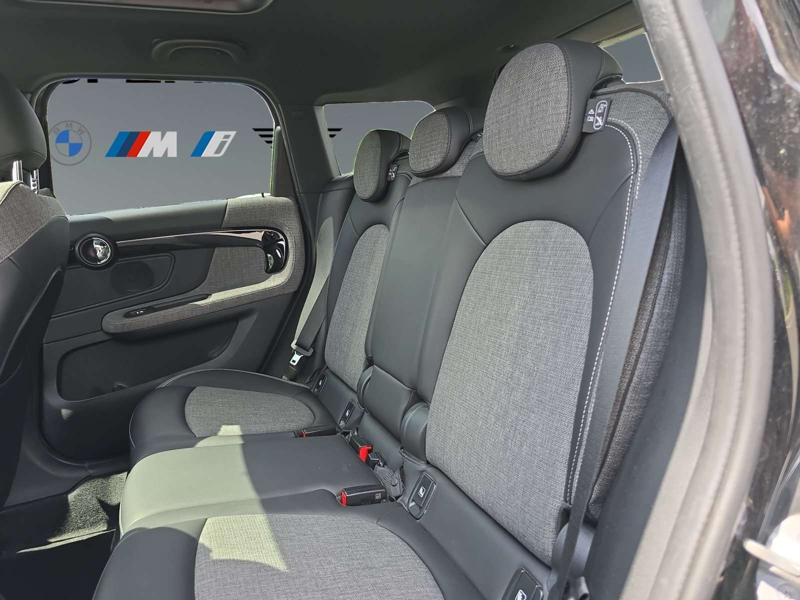 Fahrzeugbild eines MINI COOPER