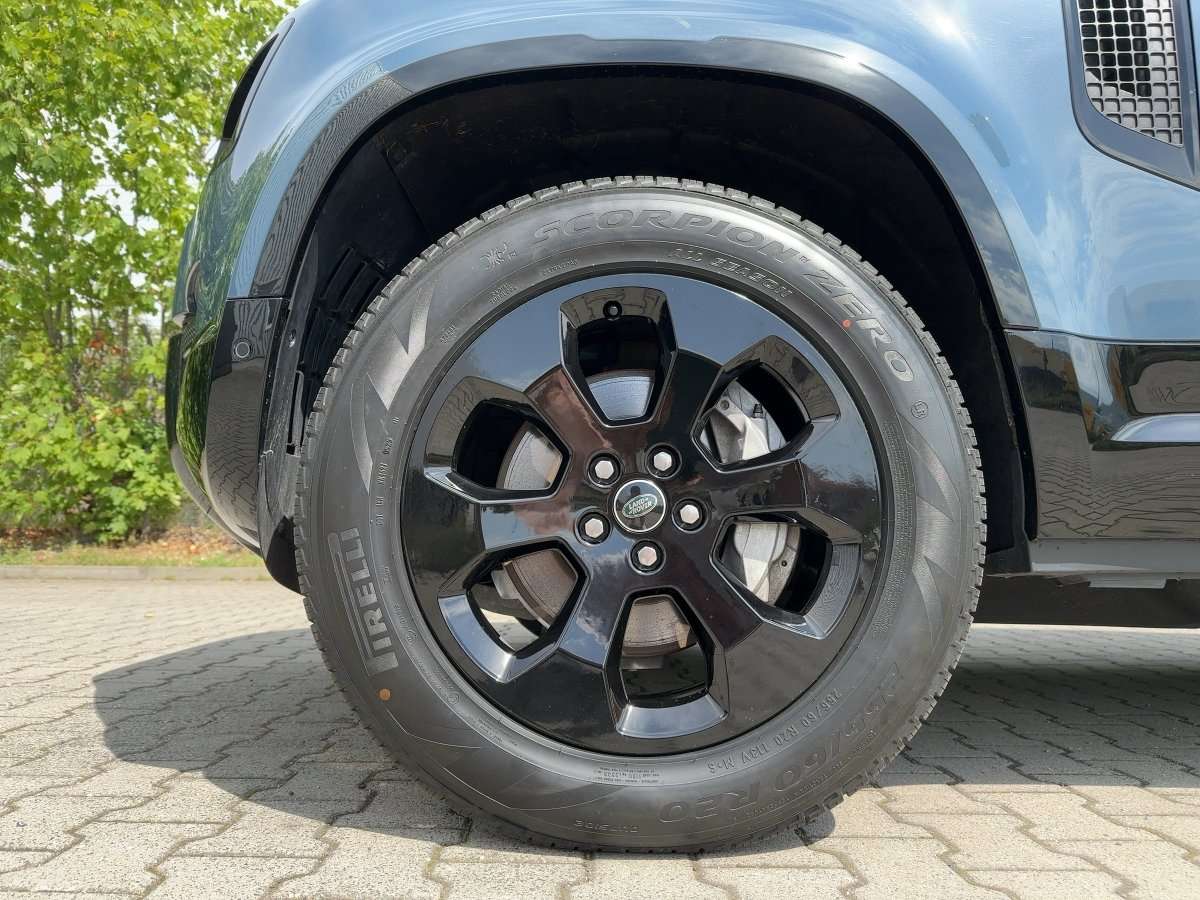 Fahrzeugbild eines Land Rover Defender