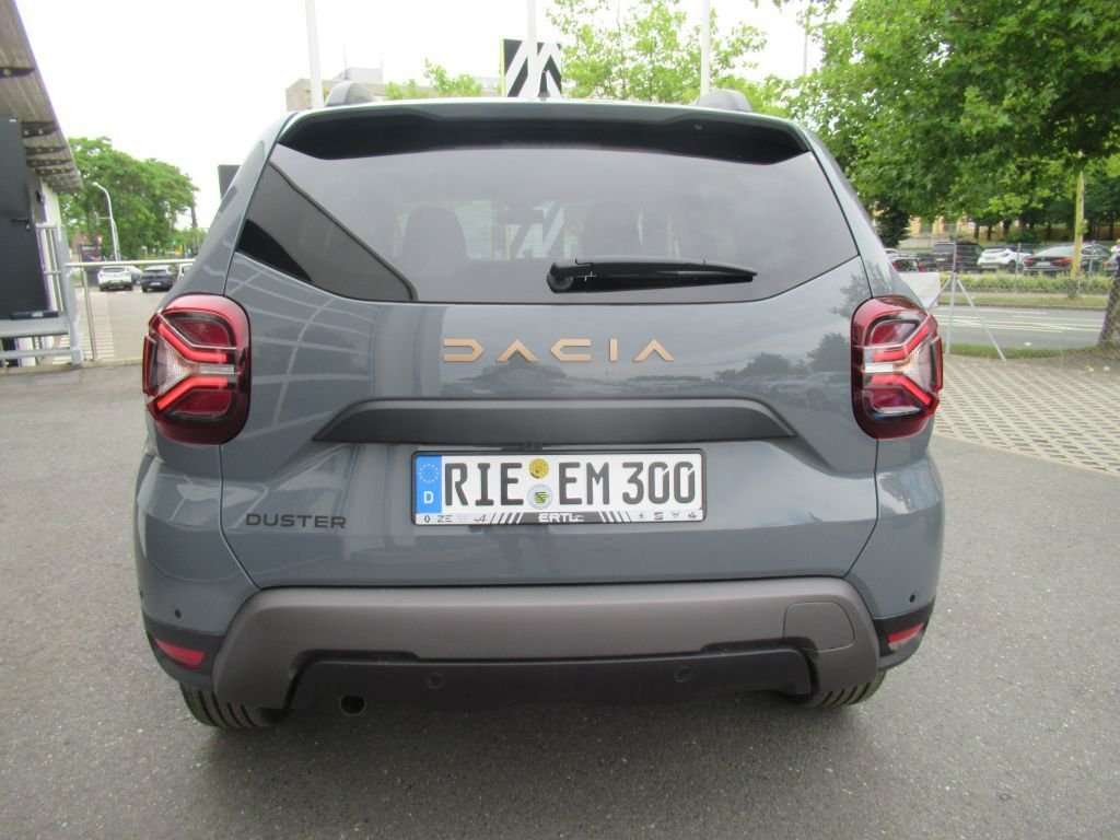 Fahrzeugbild eines Dacia Duster