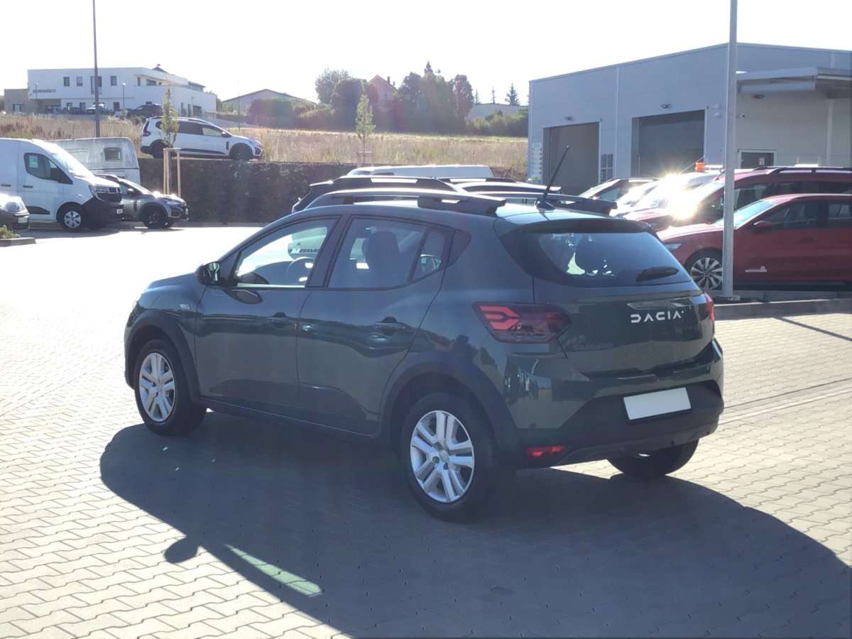 Fahrzeugbild eines Dacia Sandero