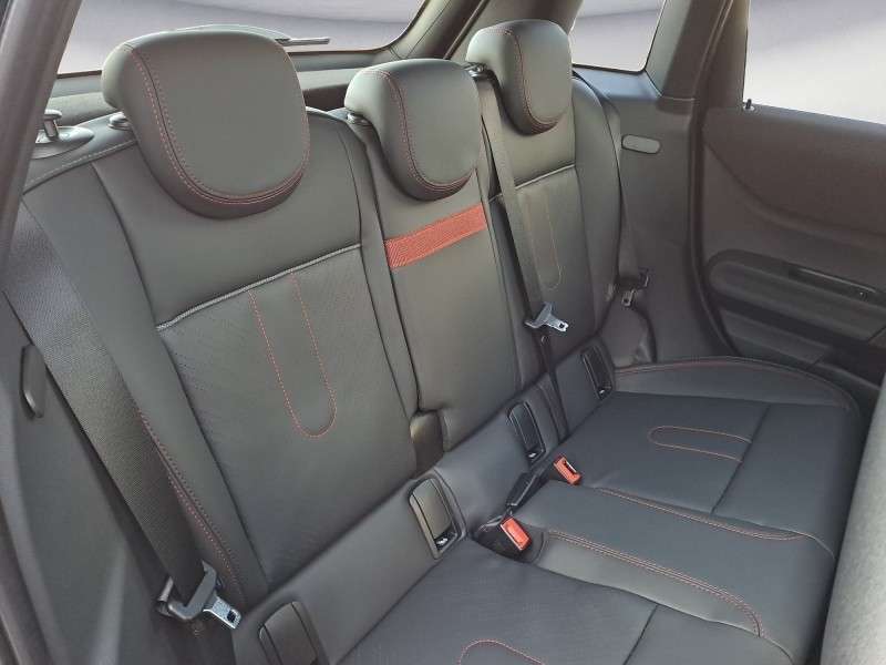 Fahrzeugbild eines MINI COOPER