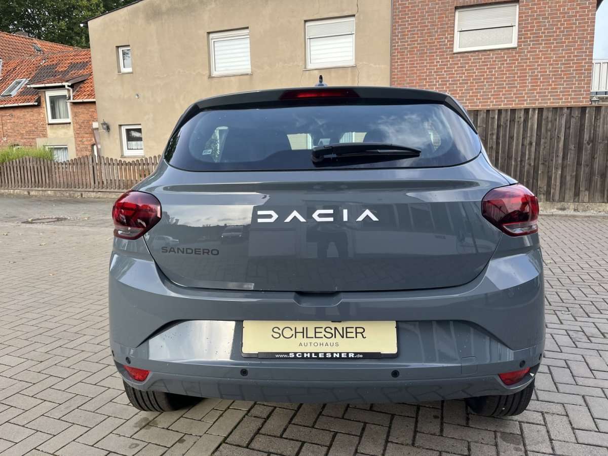 Fahrzeugbild eines Dacia Sandero