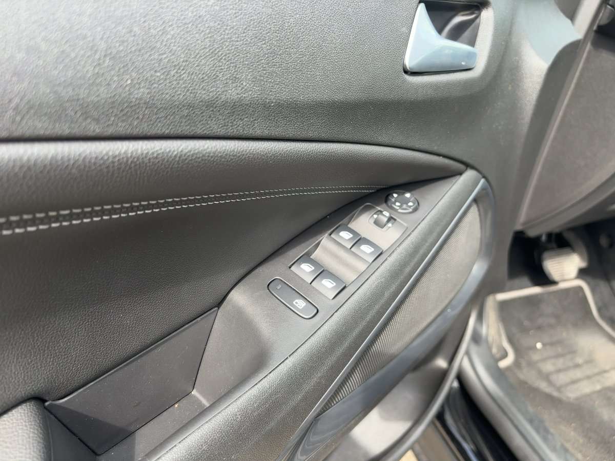 Fahrzeugbild eines Opel Crossland X