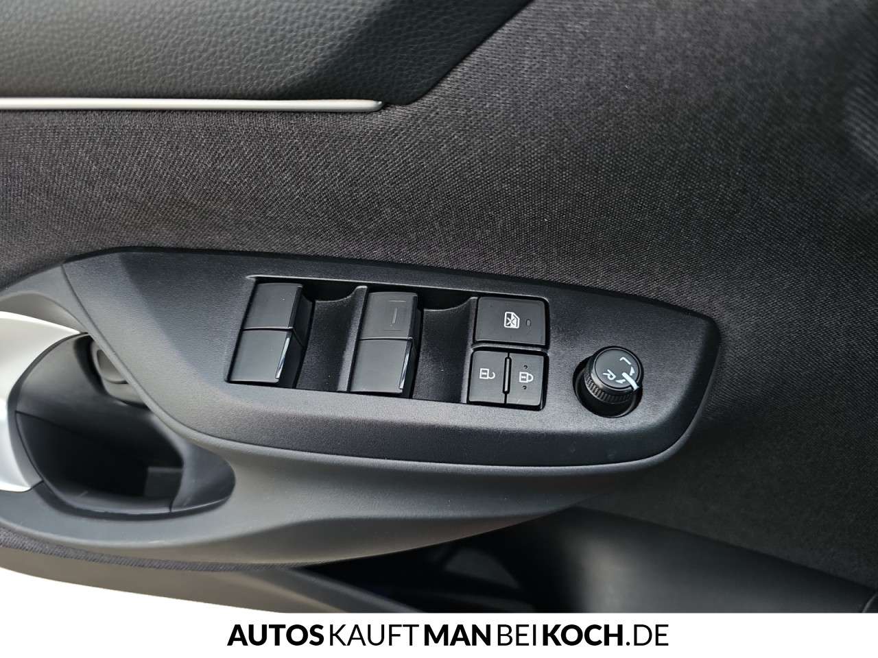 Fahrzeugbild eines Mazda Mazda2 Hybrid