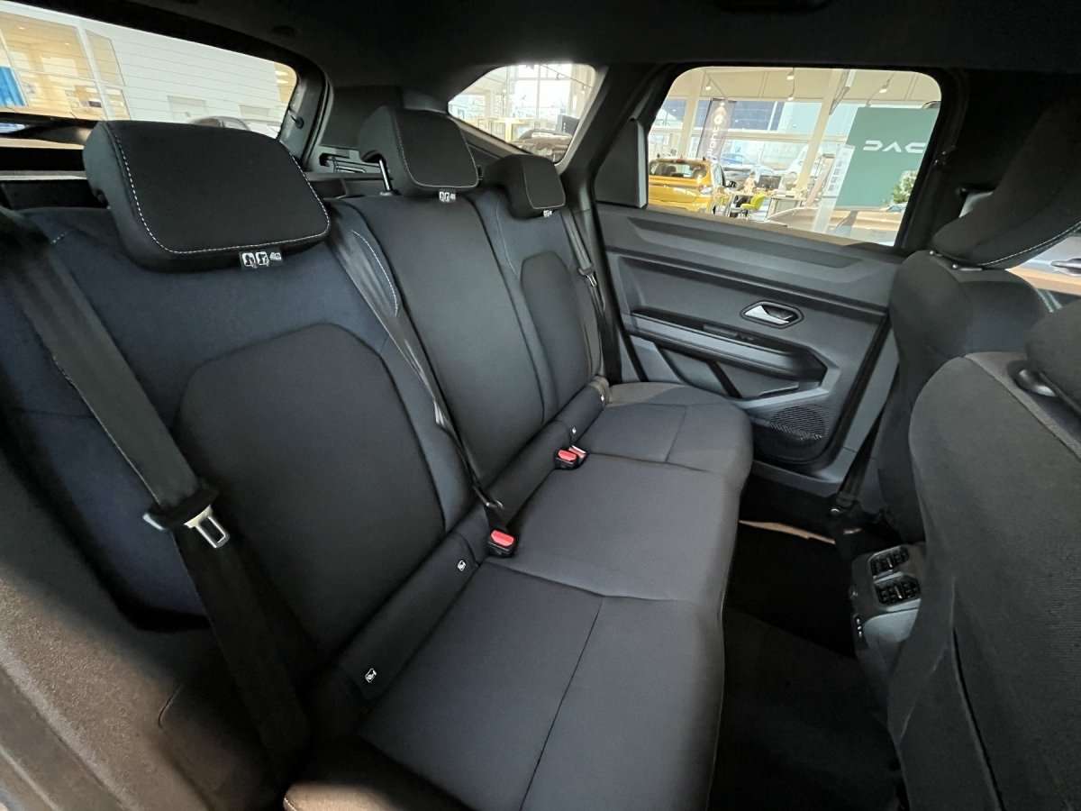 Fahrzeugbild eines Dacia Bigster