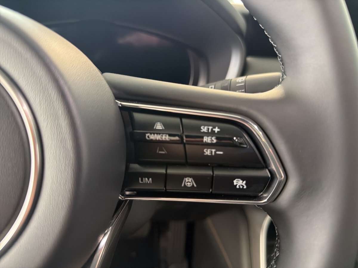 Fahrzeugbild eines Mazda CX-60