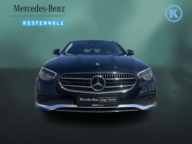 Fahrzeugbild eines Mercedes-Benz E-Klasse