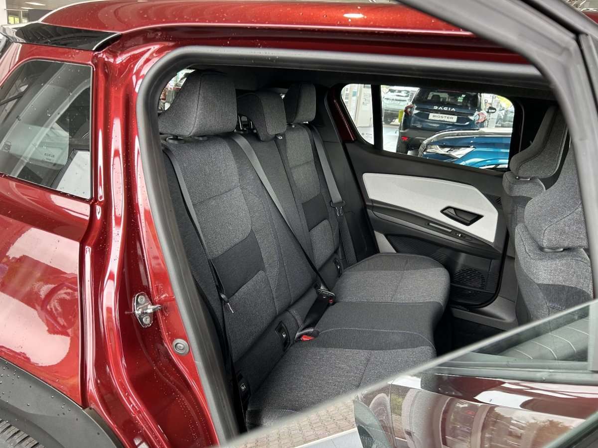 Fahrzeugbild eines Renault 4 E-TECH