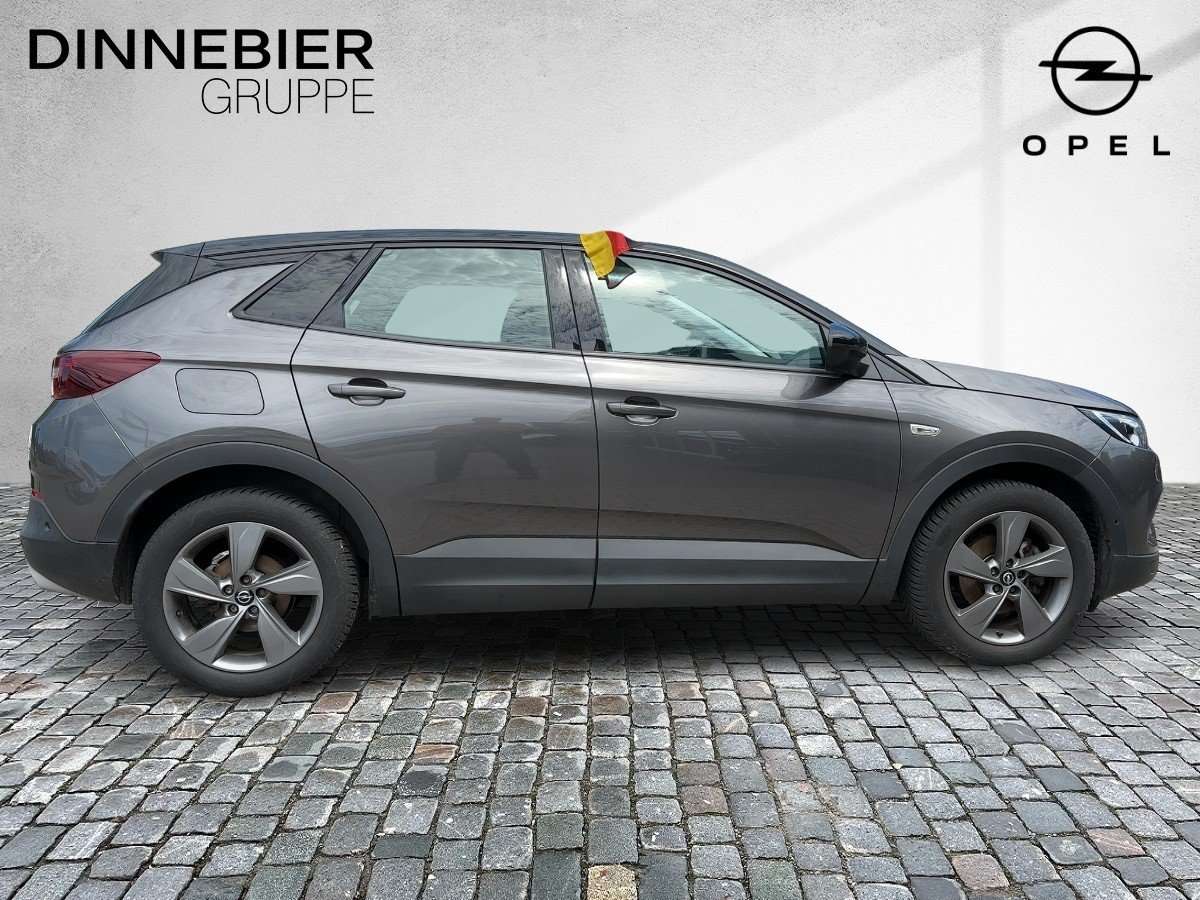 Fahrzeugbild eines Opel Grandland X