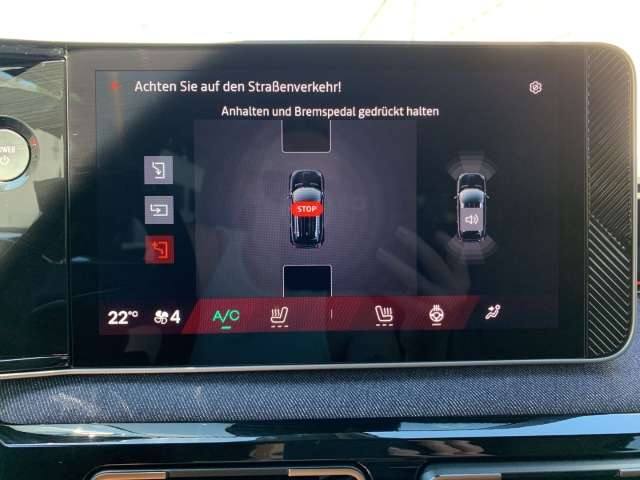 Fahrzeugbild eines Renault 4 E-TECH