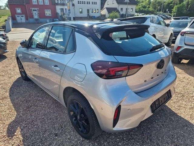 Fahrzeugbild eines Opel Corsa