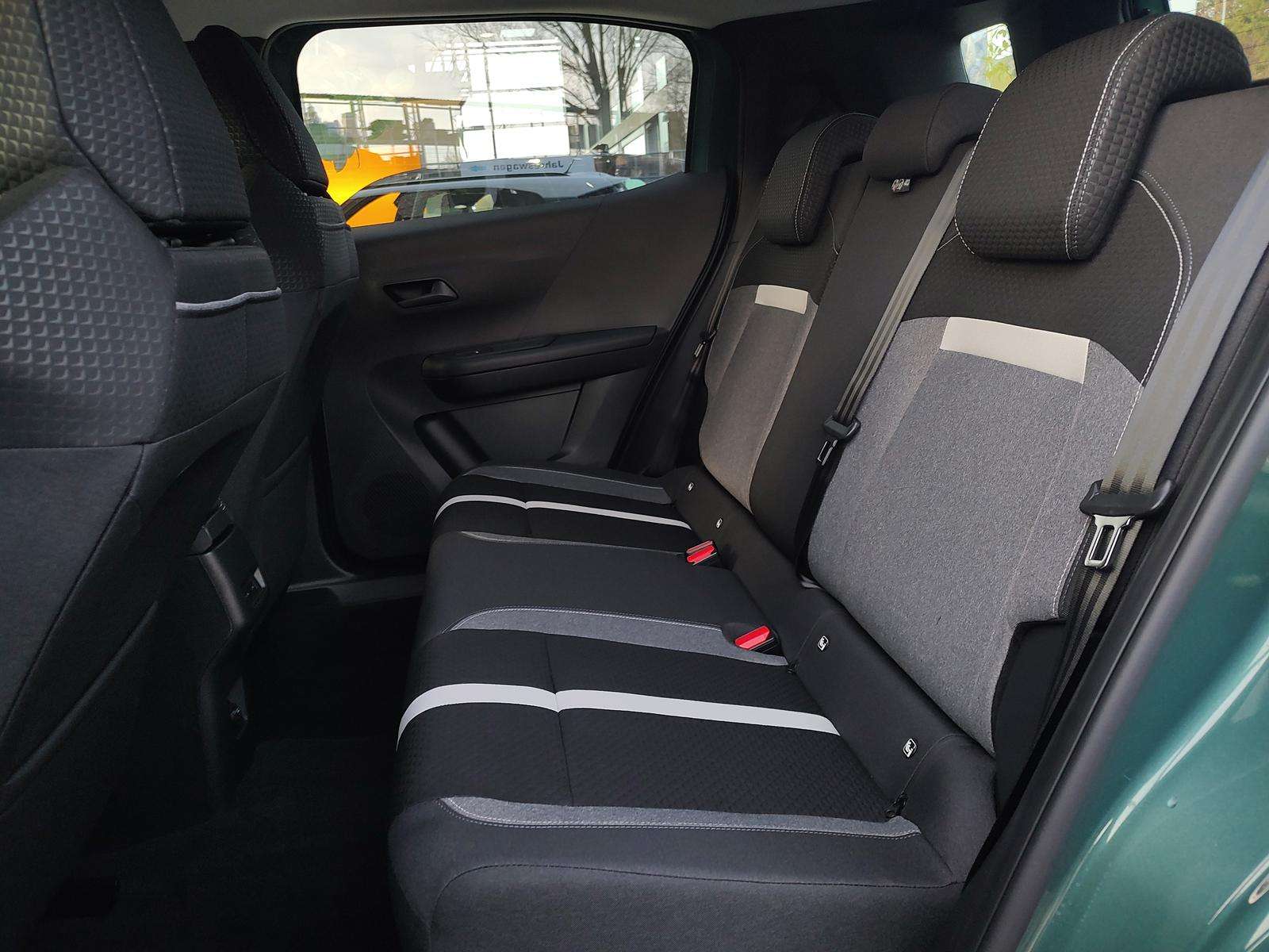 Fahrzeugbild eines Opel Frontera