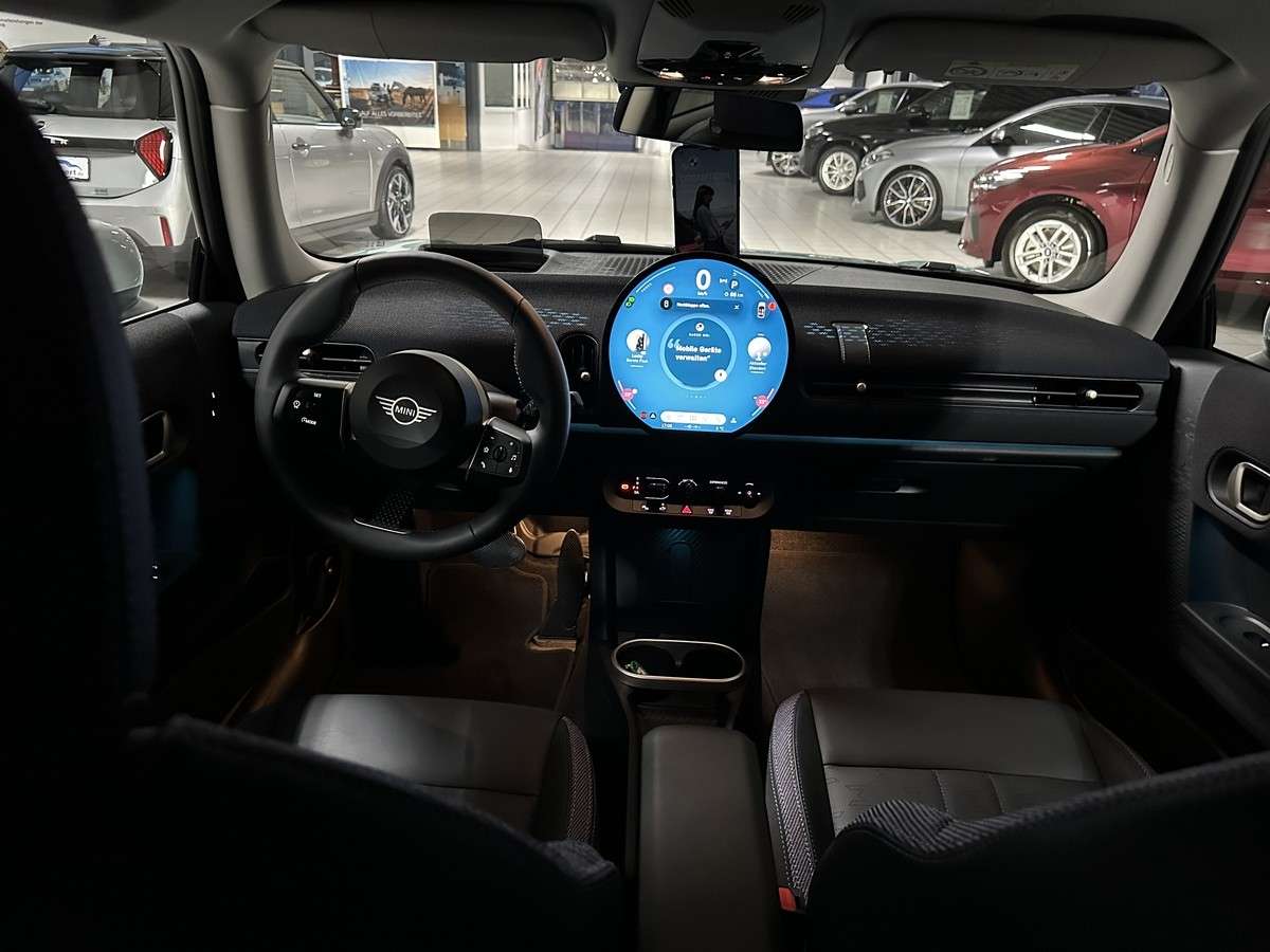 Fahrzeugbild eines MINI COOPER