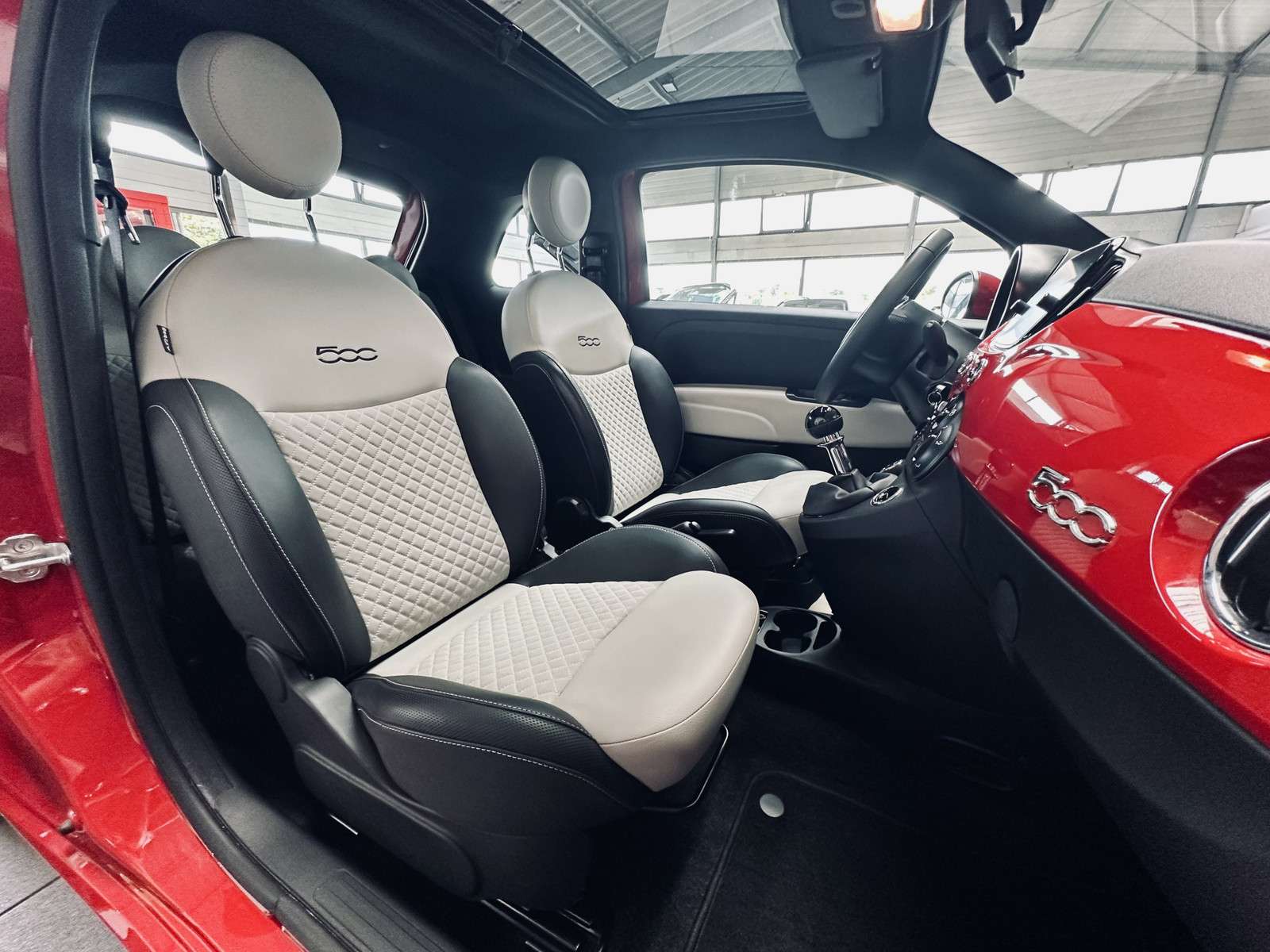 Fahrzeugbild eines Fiat 500
