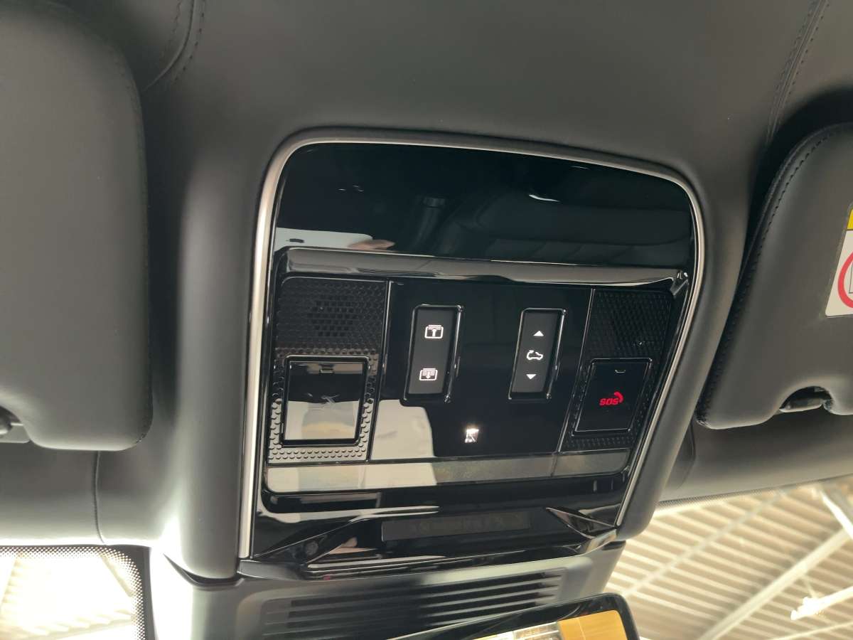 Fahrzeugbild eines Land Rover Range Rover