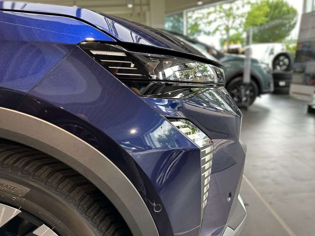 Fahrzeugbild eines Renault Scenic E-TECH