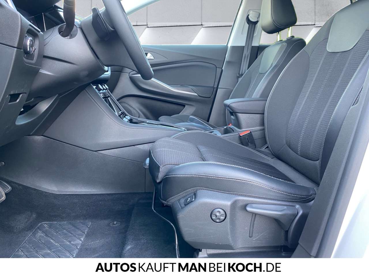 Fahrzeugbild eines Opel Grandland X
