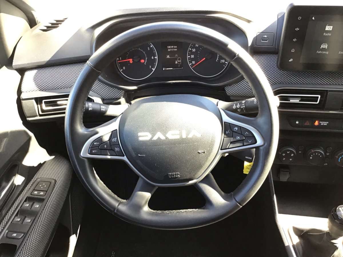 Fahrzeugbild eines Dacia Jogger