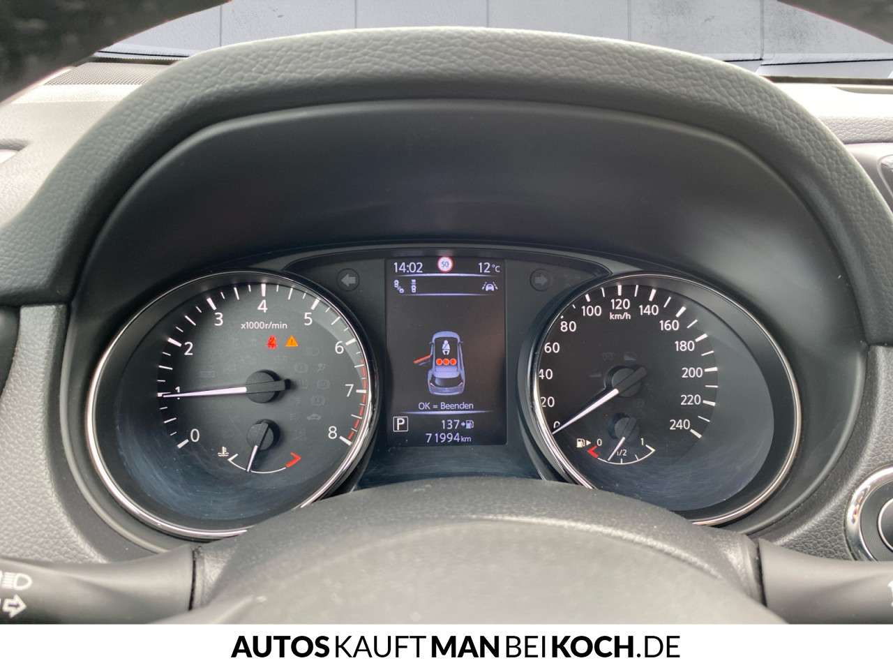 Fahrzeugbild eines Nissan X-TRAIL