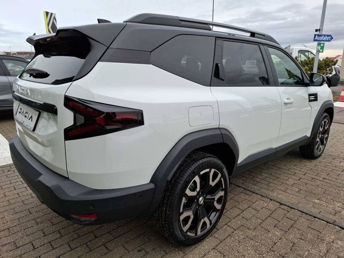 Fahrzeugbild eines Dacia Bigster