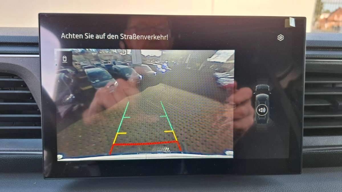 Fahrzeugbild eines Nissan Interstar