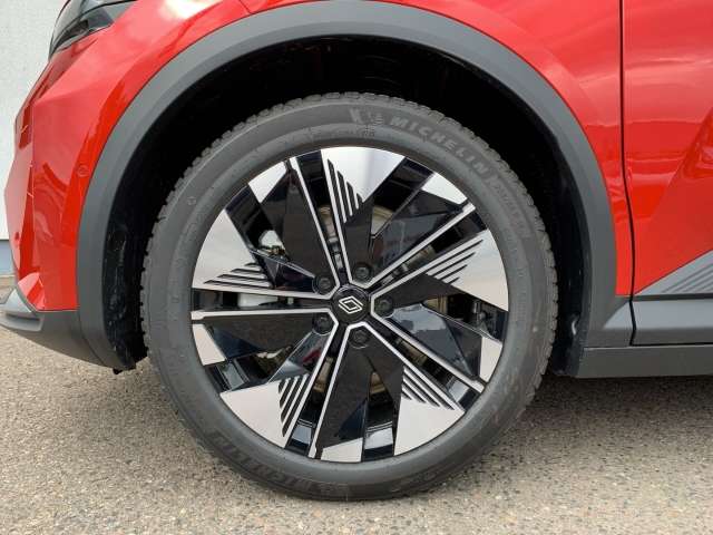 Fahrzeugbild eines Renault Scenic E-TECH