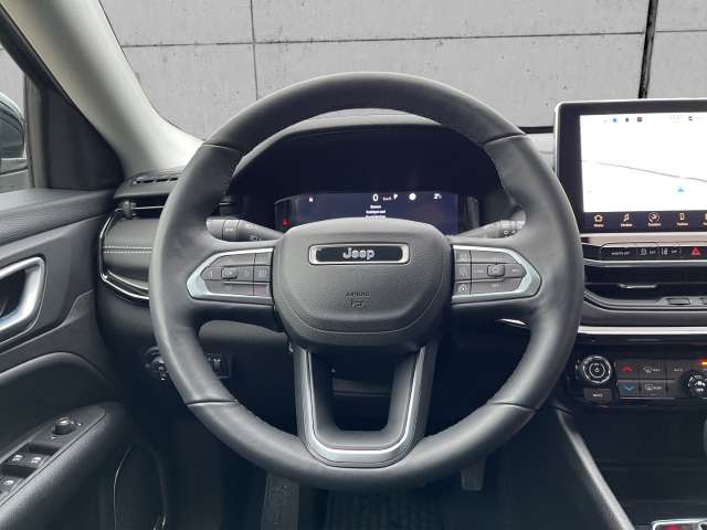 Fahrzeugbild eines Jeep Compass