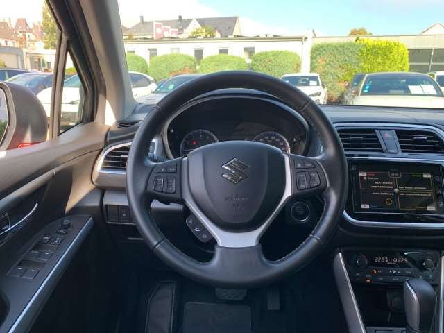 Fahrzeugbild eines Suzuki S-Cross