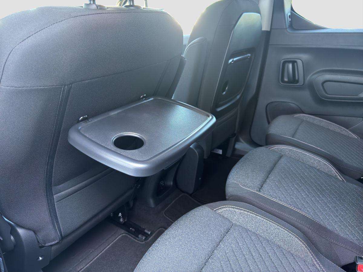 Fahrzeugbild eines Peugeot Rifter