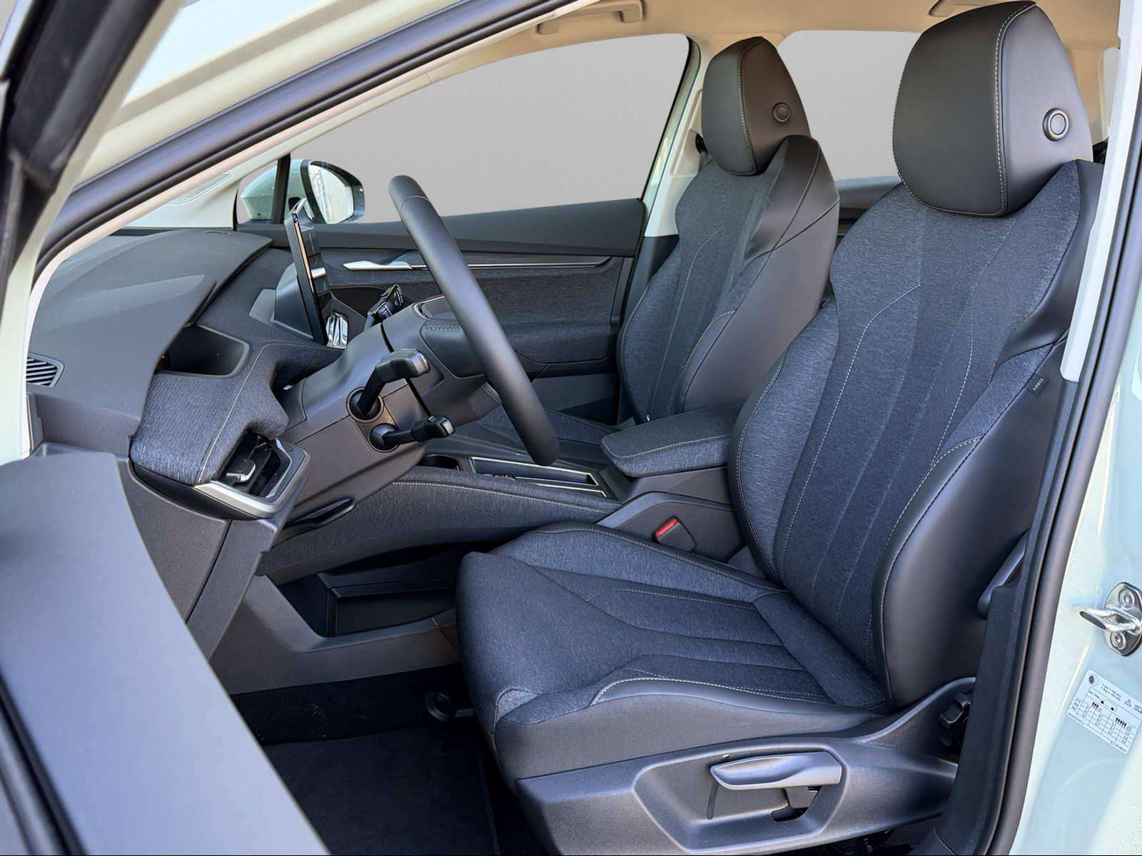 Fahrzeugbild eines Skoda ELROQ