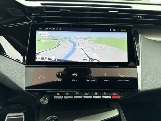 Fahrzeugbild eines Peugeot 408