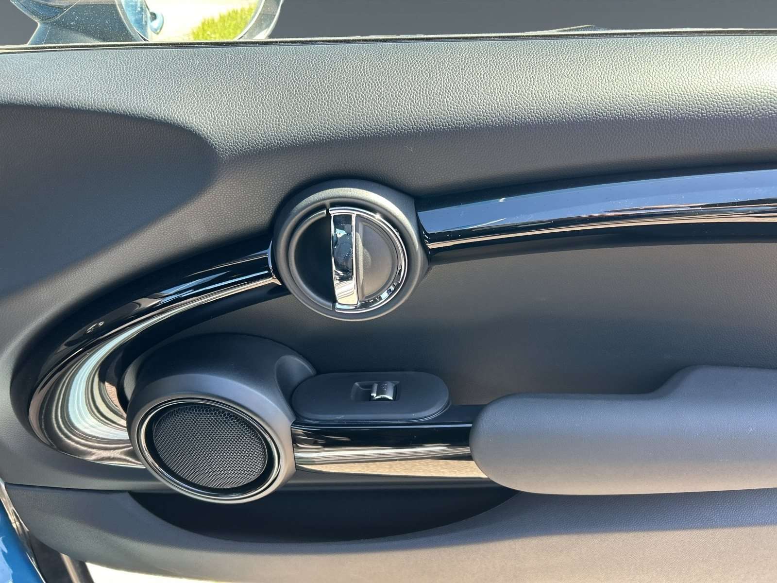 Fahrzeugbild eines MINI COOPER