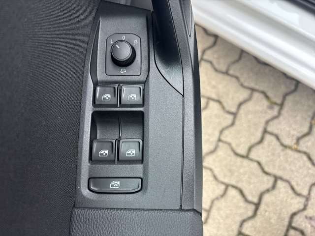 Fahrzeugbild eines SEAT Ibiza